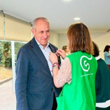 El Ayuntamiento de Tomares y la AECC conmemoran el Día Mundial contra el Cáncer de Mama