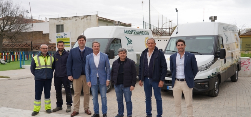 Surtruck entrega dos hidrolimpiadores eléctricos con tecnología sostenible para reforzar el mantenimiento viario de Mairena del Aljarafe