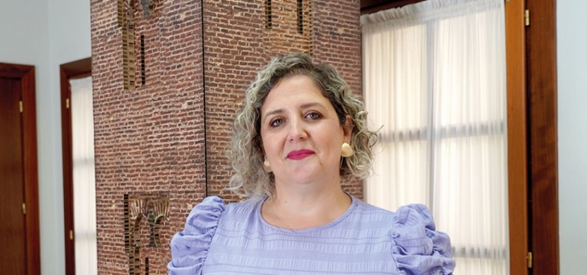 Clara Monrobé, alcaldesa de Bollullos de la Mitación: 