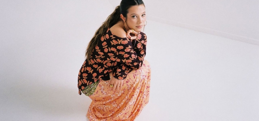 Julia Debis arranca su primera gira nacional en Sevilla: presentará su EP 'La Memoria' en la sala Cuatrogatos