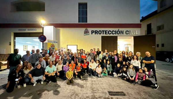 Gines recoge en dos d&iacute;as m&aacute;s de 50 palets de ayuda para Valencia, que se seguir&aacute;  recibiendo hasta este martes