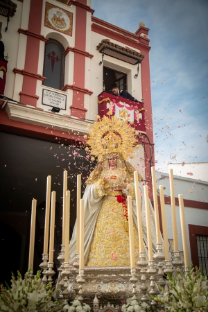 Castilleja de la Cuesta recupera el culto externo con el hist&oacute;rico traslado de los Sagrados Titulares de la Hermandad de Santiago