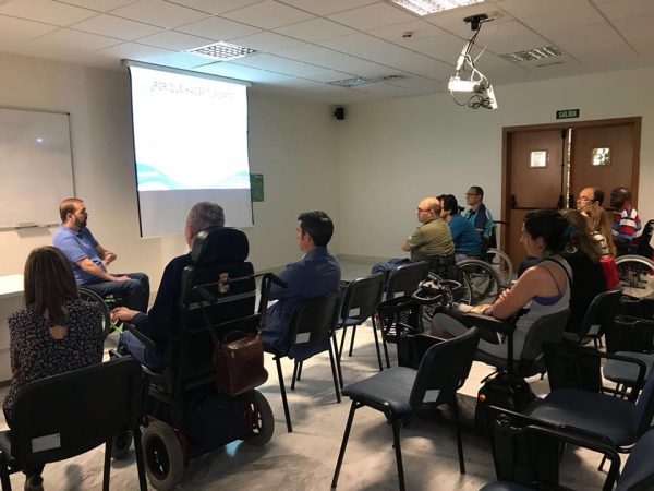 El Hospital San Juan de Dios del Aljarafe ofrece una charla sobre turismo accesible para pacientes conlesi&oacute;n medular