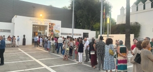 Tomares inaugura su 'Ciclo de Teatro y Danza' con Lola Herrera en 'Adictos' y lleno absoluto