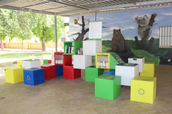 La &lsquo;eco-biblioteca&rsquo; del Parque Concejala Dolores Camino de Gines, un servicio gratuito para el fomento de la lectura  a cualquier edad