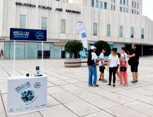 La campa&ntilde;a 'Una Pila de Razones' llega a Mairena del Aljarafe para concienciar sobre la importancia del reciclaje de los residuos de pilas y acumuladores