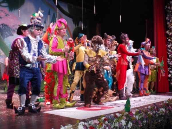 &Uacute;ltimos d&iacute;as para inscribirse en el  Certamen Carnavalesco de Agrupaciones  en Gines (CECAG), uno de los m&aacute;s importantes de toda la provincia
