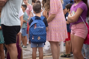 Las ayudas escolares llegan a cerca de 700 alumnos de Mairena