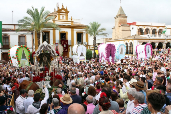 Gines vivir&aacute; este mi&eacute;rcoles 24 de mayo su d&iacute;a grande: la Salida de las Carretas al Roc&iacute;o, Fiesta de Inter&eacute;s Tur&iacute;stico de Andaluc&iacute;a