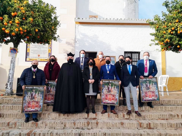 Hu&eacute;var se llena de ambiente cofrade para presentar su Cartel de Semana Santa 2021