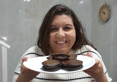 La repostera creativa &Aacute;ngeles Fern&aacute;ndez nos sorprende con una receta de Dorayakis de Oreo