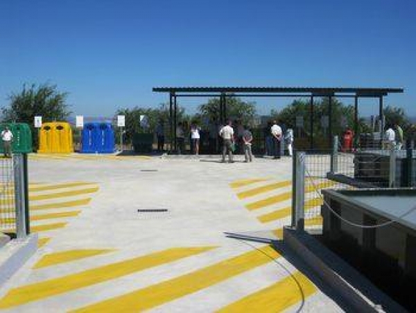 El Punto Limpio de Olivares recogi&oacute; 735 toneladas de residuos durante el a&ntilde;o 2016