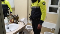 La Polic&iacute;a local de Bormujos denuncia a 16 personas por una fiesta ilegal en una habitaci&oacute;n de un hotel
