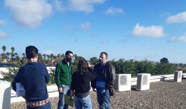 El ayuntamiento de Espartinas inicia los trabajos de instalaci&oacute;n de equipos de autoconsumo fotovoltaico en colegios y edificios municipales