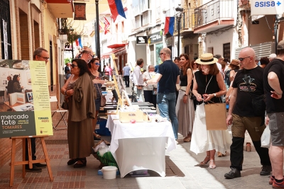 Tomares, capital andaluza de la fotografía en papel con el I Mercado de Foto