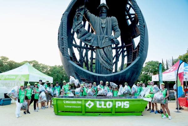 La &ldquo;patrulla verde&rdquo; de Grupo Llopis recoge 3.000 kilos de basura en la ribera del Guadalquivir