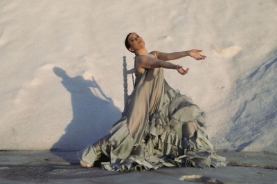 La Bienal se engalana para celebrar, hoy jueves, una noche de estrenos con los &uacute;ltimos trabajos de Jos&eacute; Valencia y Rafaela Carrasco