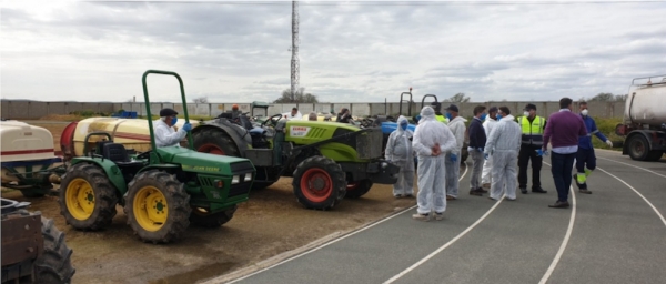 Agricultores y trabajadores municipales desinfectarán mañana las calles del municipio