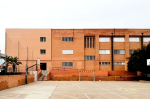 La Junta invierte 108.000 euros en finalizar las obras de reforma de la fachada del IES Alcaria de La Puebla del R&iacute;o