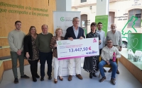 El Milagrito entrega a la Asociaci&oacute;n contra el C&aacute;ncer m&aacute;s de 13.000 euros por la venta de sus botellas en febrero