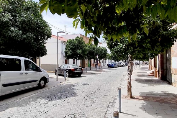 La calle Nueva de Mairena del Aljarafe cierra al tr&aacute;fico por obras para mejorar la evacuaci&oacute;n de escorrent&iacute;as