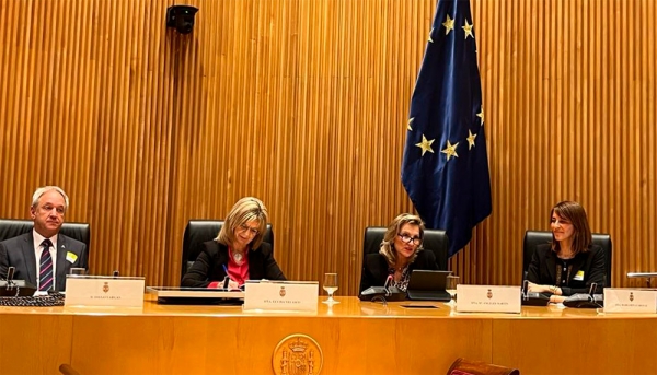 La Dra. Caban&aacute;s presenta un proyecto de innovaci&oacute;n en la unidad de glaucoma en las jornadas sobre prevenci&oacute;n de ceguera en el Congreso de los Diputados