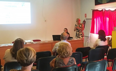 Reyes Coronel ense&ntilde;a en Espartinas a gestionar la ansiedad y el estr&eacute;s en nuestra vida cotidiana