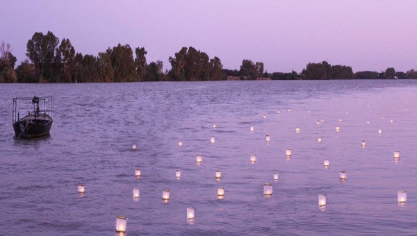 Coria del R&iacute;o celebrar&aacute; el 15 de agosto la ceremonia de los farolillos flotantes en el Guadalquivir