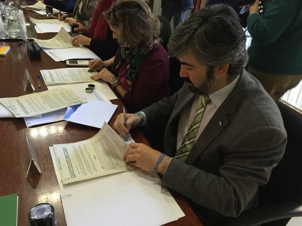El Ayuntamiento de Coria del R&iacute;o firma un convenio en colaboraci&oacute;n con la Junta de Andaluc&iacute;a para la atenci&oacute;n a menores en situaciones de riesgo