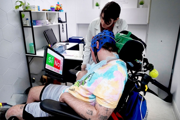 CRECER pone el foco en las secuelas invisibles ante el D&iacute;a Internacional del Ictus