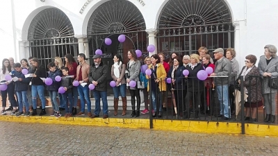 Villamanrique rinde homenaje a la Infancia y a las v&iacute;ctimas por la violencia a las mujeres