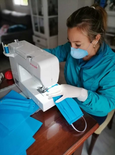 El Ayuntamiento de La Algaba y la red solidaria de voluntarias repartirán  20.000 mascarillas