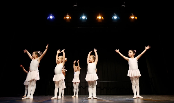 Mairena reabre sus aulas de ocio con 13 talleres culturales