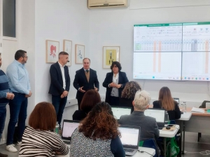 Unas 100 mujeres del mundo rural de Huévar del Aljarafe se forman en competencias digitales, gracias al Programa Preparadas