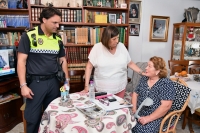 Tomares activa un a&ntilde;o m&aacute;s su campa&ntilde;a contra el calor para velar por la salud de los mayores