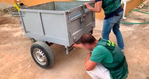 Detenida una pareja por robar en segundas residencias de Albaida del Aljarafe y Sanlúcar La Mayor