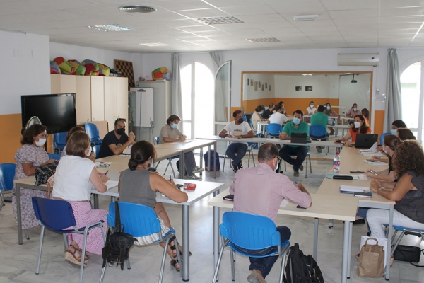 120 filtros HEPA H13, uno por cada aula,  y equipos de nebulizaci&oacute;n en todos los aseos de los centros educativos de Gines