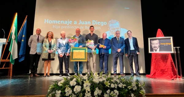 El actor Juan Diego da nombre al Teatro de Bormujos