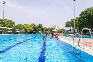 Abre el plazo para comprar los abonos de piscina para empadronados en Mairena