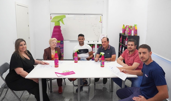 El Milagrito lanza al mercado sus botes PET 100 % reciclables con pist&oacute;n irrompible