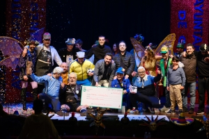 Una espl&eacute;ndida final ech&oacute; el cierre al Certamen de Agrupaciones  del Carnaval de Gines