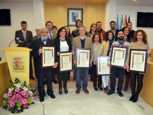 León Carrión recibe el título de marinero ilustre en su localidad natal