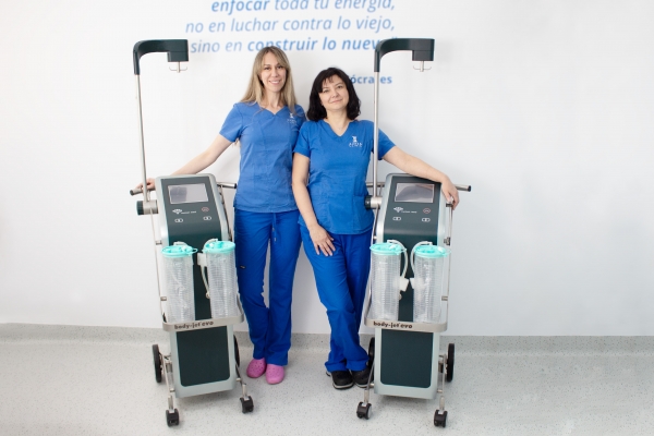 Aurea Clinic da respuesta al Lipedema con una innovadora cirug&iacute;a a doble m&aacute;quina con la t&eacute;cnica de liposucci&oacute;n asistida por agua
