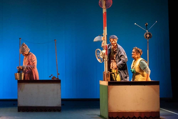 Estreno de El lenguaje de las azoteas en el Teatro Villa de Mairena