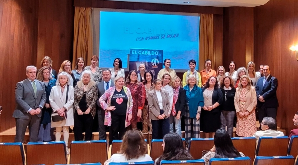 Puesta de largo de El Cabildo con nombre de Mujer, el nuevo proyecto de Comunicaci&oacute;n cofrade de Muchodeporte