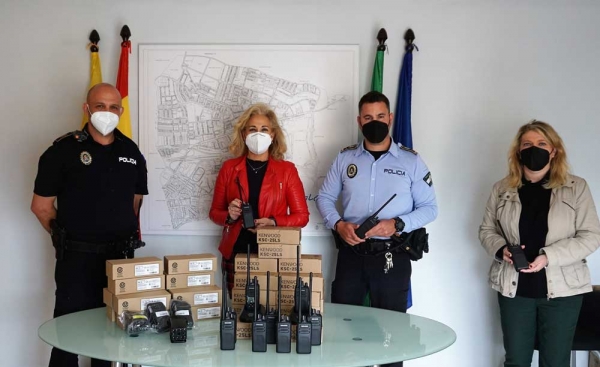 El Ayuntamiento de Castilleja mejora el sistema de transmisiones de la Polic&iacute;a Local con nuevos equipos digitales