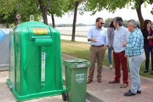 Coria del Río apuesta por el reciclaje con nuevo sistema de recogida de vidrio y la implicación del 90% de los hosteleros