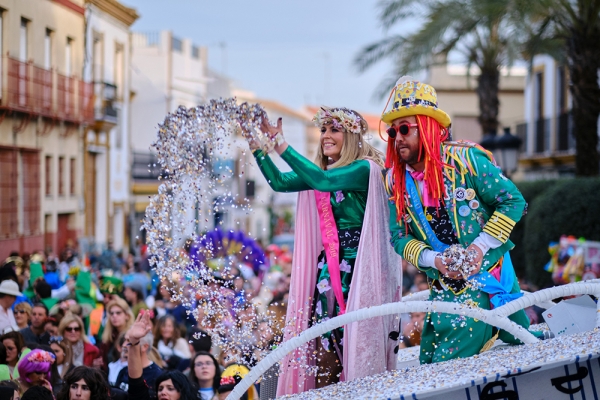Gines disfruta este s&aacute;bado de su Carnaval de Luz, que seguir&aacute; el exitoso formato de los &uacute;ltimos a&ntilde;os