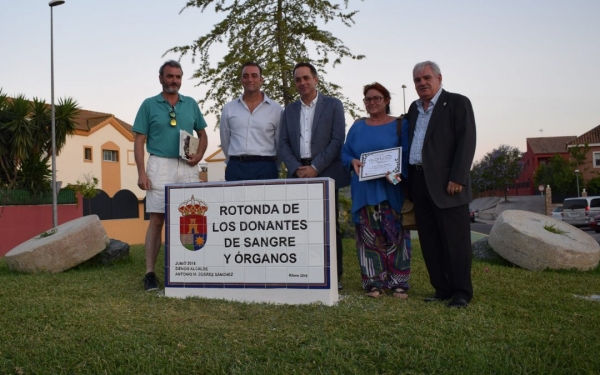 El Ayuntamiento de Valencina  rinde homenaje póstumo al destacado vecino y profesional de la salud, Jose Antonio Sánchez Román