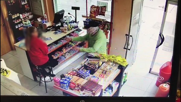 La Guardia Civil detiene a los autores de dos robos en una gasolinera de Estepa